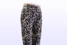 Load image into Gallery viewer, Leopard Wholesale Leggings
