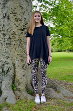 Load image into Gallery viewer, Leopard Wholesale Leggings
